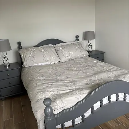 Holiday home Hollys *