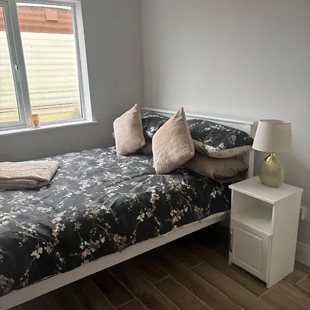 Holiday home Hollys *